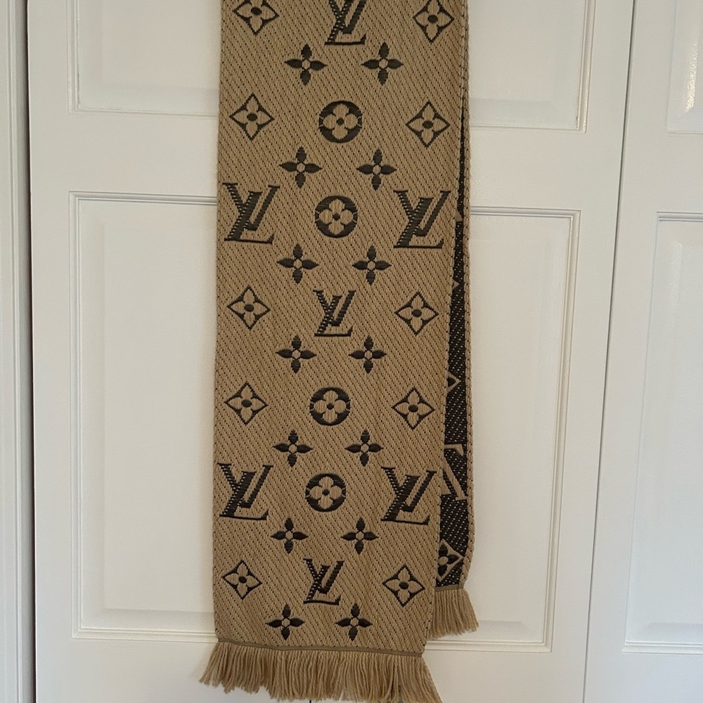L V SCARF
